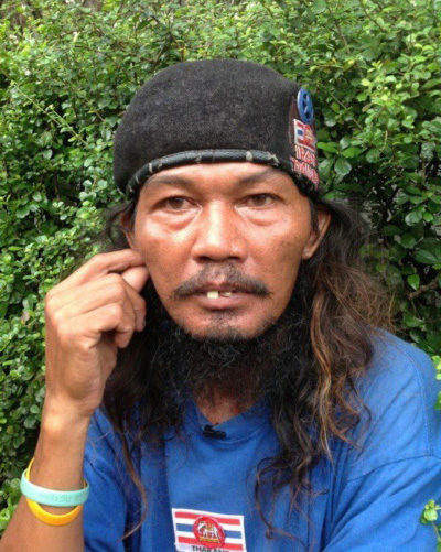 เขียว ศิริธร โยธิน ชายเร่ร่อนผู้รักในหลวงยิ่งชีพ