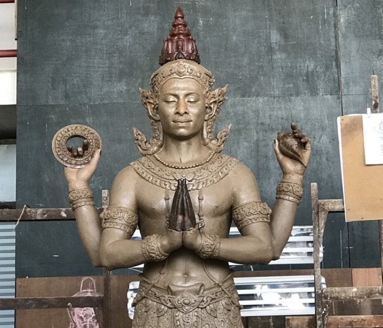 หนึ่งเดียวประติมากรรมพระนารายณ์พระพักตร์ ร.๙