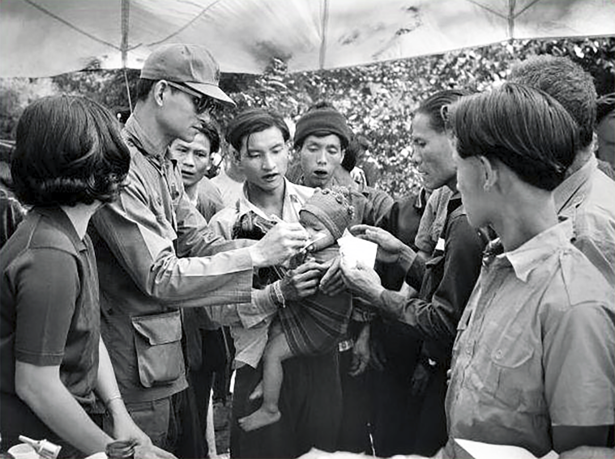 ทรงงาน-01-1200P