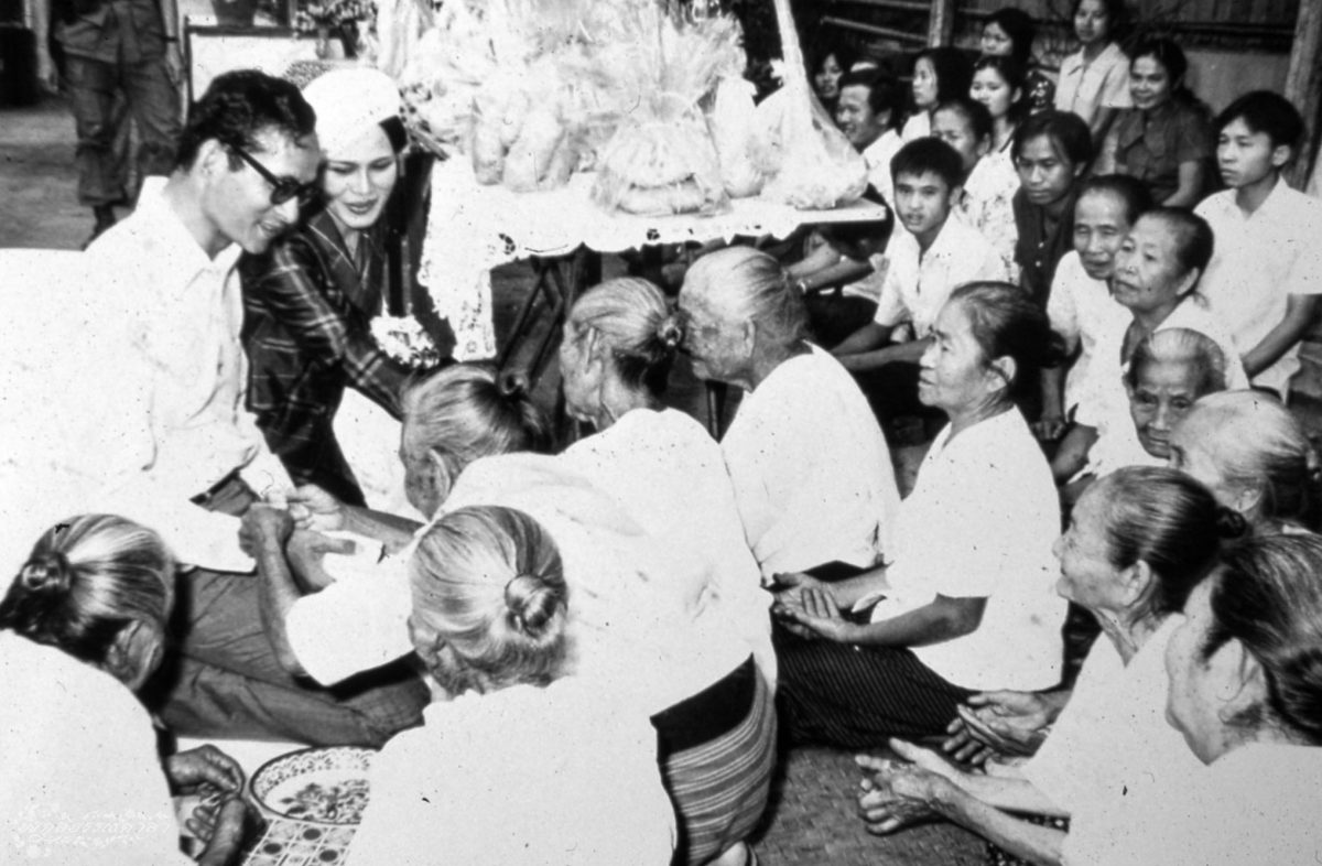 รัชกาลที่-9-01