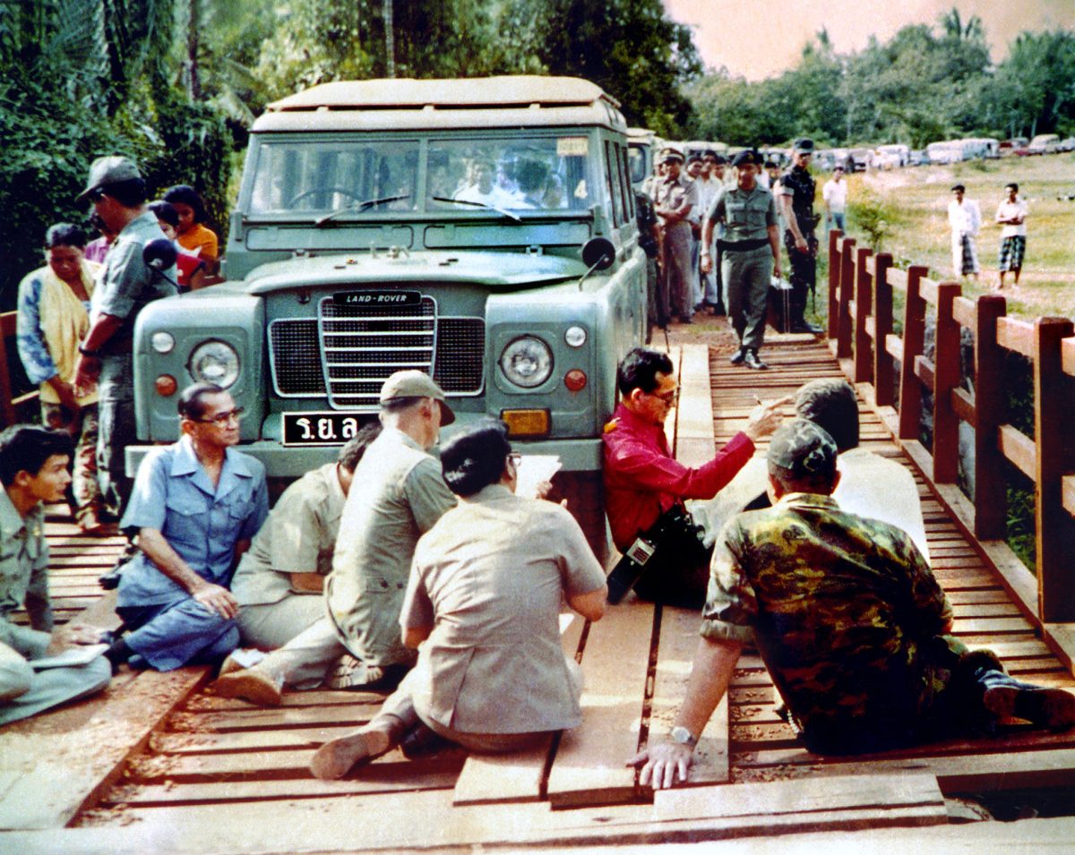 รัชกาลที่-9-02